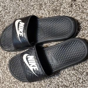 Nike slides